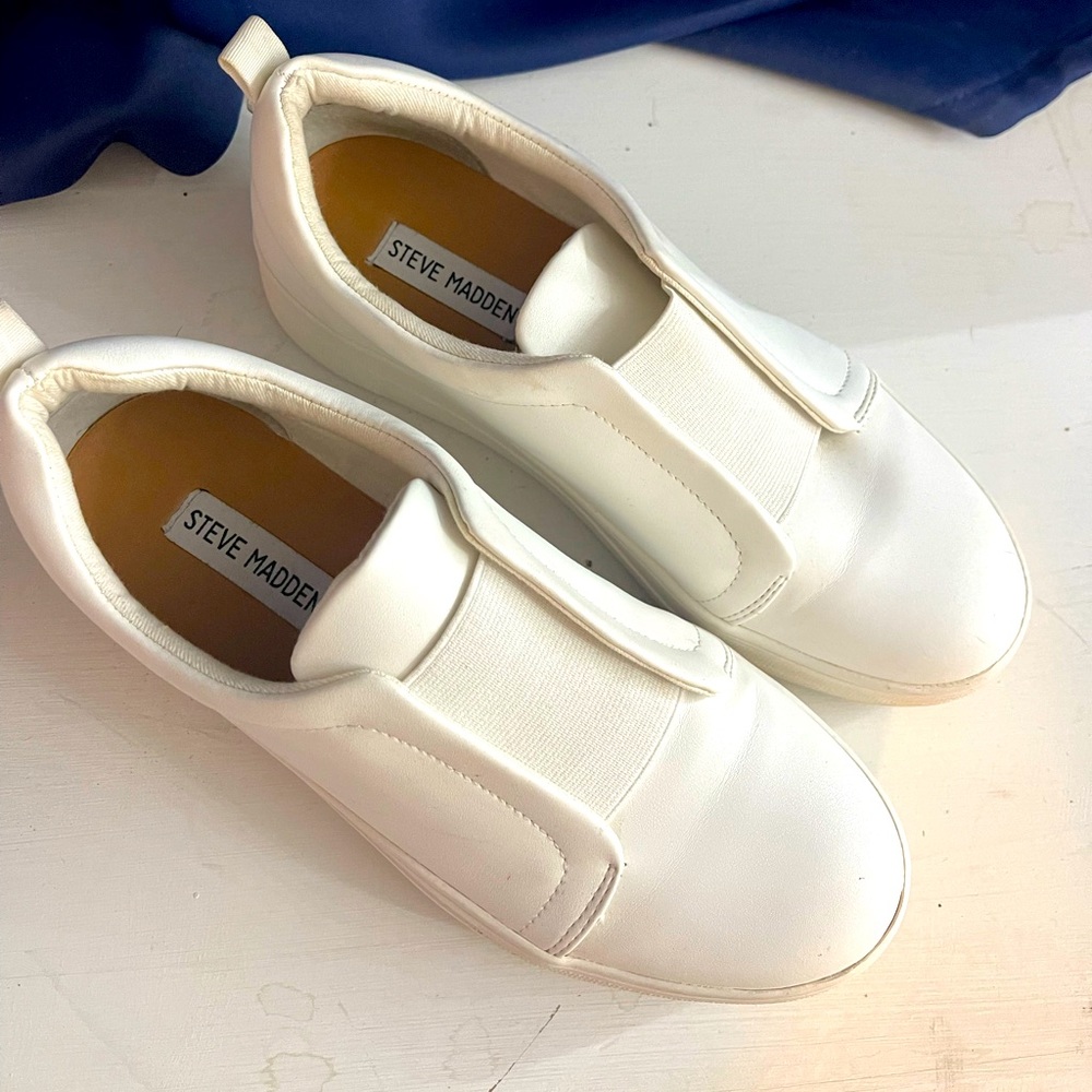 Steve Madden Slip Ons